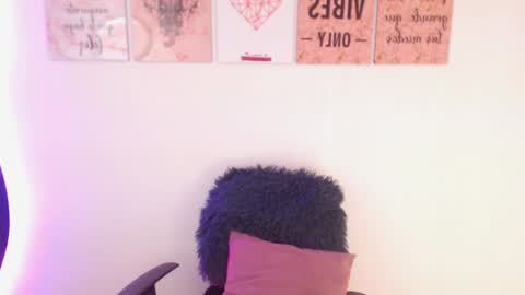 Snapshot of renata_ruiz chatting on December 2024 05:31:01 AM online show from December 2024 05:31:01 AM