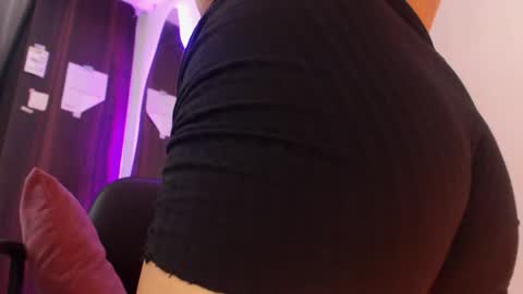 Snapshot of renata_ruiz chatting on January 2025 04:27:01 AM online show from January 2025 04:27:01 AM