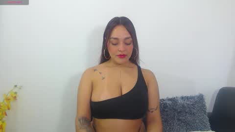 Snapshot of renatabrownn28 chatting on April 2026 02:42:01 PM renatabrownn28 online show from April 2026 02:42:01 PM