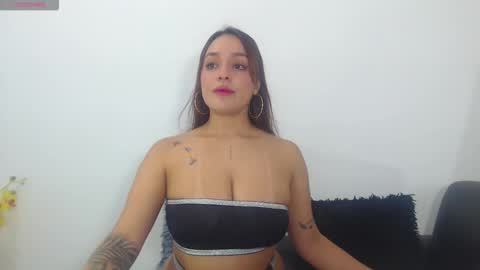 Snapshot of renatabrownn28 chatting on May 2026 05:56:02 AM renatabrownn28 online show from May 2026 05:56:02 AM
