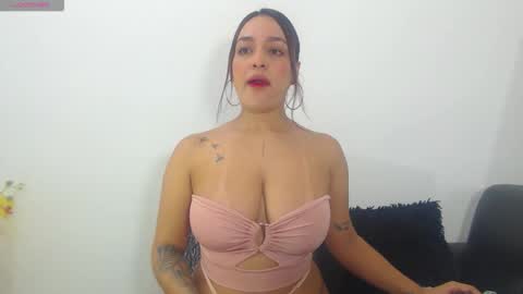 Snapshot of renatabrownn28 chatting on May 2026 09:37:01 AM renatabrownn28 online show from May 2026 09:37:01 AM