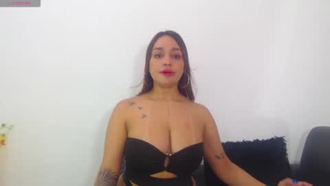 Snapshot of renatabrownn28 chatting on May 2026 07:30:02 PM renatabrownn28 online show from May 2026 07:30:02 PM