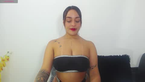 Snapshot of renatabrownn28 chatting on May 2026 07:06:02 AM renatabrownn28 online show from May 2026 07:06:02 AM