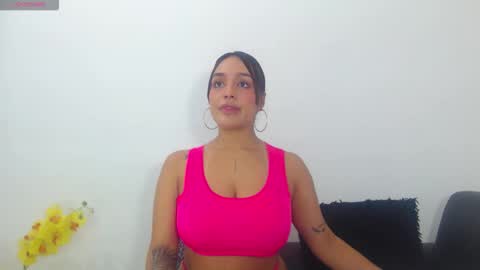 Snapshot of renatabrownn28 chatting on May 2026 04:32:02 AM renatabrownn28 online show from May 2026 04:32:02 AM