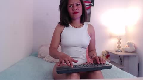 renataj online show from October 2025 11:34:01 PM