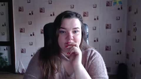 renataoia online show from February 2025 02:10:01 PM