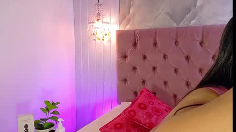 RenataPeach online show from June 2026 02:45:02 AM