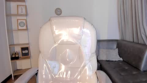 Snapshot of renaxi_smith chatting on January 2025 08:10:02 PM renaxi_smith online show from January 2025 08:10:02 PM