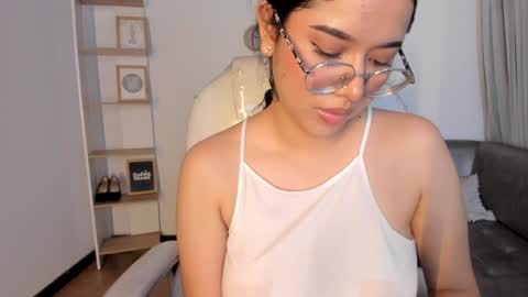 Snapshot of renaxi_smith chatting on January 2025 11:11:01 PM renaxi_smith online show from January 2025 11:11:01 PM