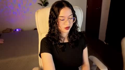 Snapshot of renaxi_smith chatting on October 2025 08:28:02 PM renaxi_smith online show from October 2025 08:28:02 PM