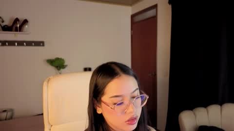 Snapshot of renaxi_smith chatting on October 2025 07:58:02 PM renaxi_smith online show from October 2025 07:58:02 PM