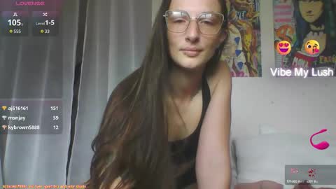 Reneeluvs online show from September 2025 06:02:02 AM