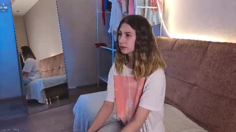 Snapshot of renettaschmeling chatting on June 2026 05:06:02 PM Christina online show from June 2026 05:06:02 PM