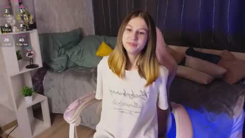Snapshot of renettaschmeling chatting on June 2026 05:26:01 PM Christina online show from June 2026 05:26:01 PM