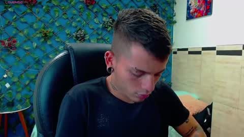 R E N E  online show from February 2025 04:50:02 AM