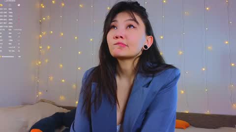 renochka online show from December 2024 07:11:02 AM