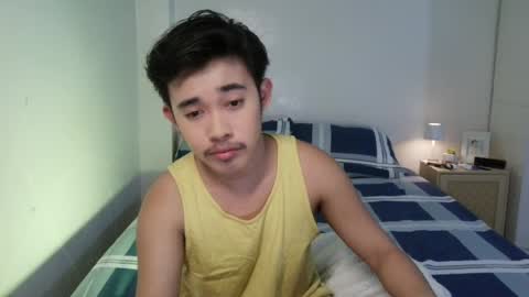 rnezamora online show from April 2026 09:59:02 PM