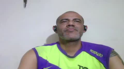 Snapshot of retlam37 chatting on May 2026 04:19:01 AM Walter online show from May 2026 04:19:01 AM