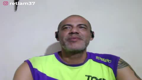 Snapshot of retlam37 chatting on May 2026 05:03:01 AM Walter online show from May 2026 05:03:01 AM