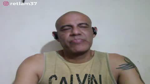 Snapshot of retlam37 chatting on June 2026 05:14:01 AM Walter online show from June 2026 05:14:01 AM