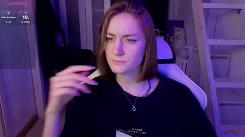 Snapshot of retromarie chatting on January 2026 09:18:02 PM Rie online show from January 2026 09:18:02 PM