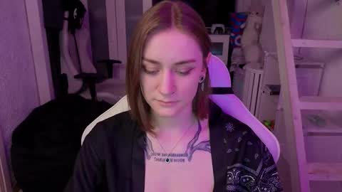 Snapshot of retromarie chatting on February 2026 05:16:02 PM Rie online show from February 2026 05:16:02 PM