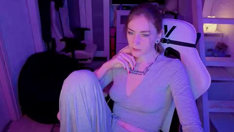 Snapshot of retromarie chatting on February 2026 04:55:02 PM Rie online show from February 2026 04:55:02 PM