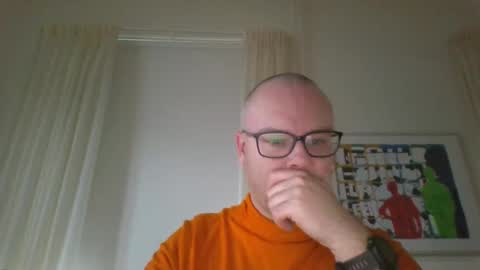 Snapshot of rettie1984 chatting on January 2025 03:27:01 PM Attention whore online show from January 2025 03:27:01 PM