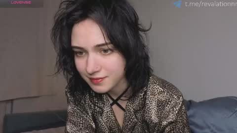 Ewiwi online show from March 2026 04:32:01 PM