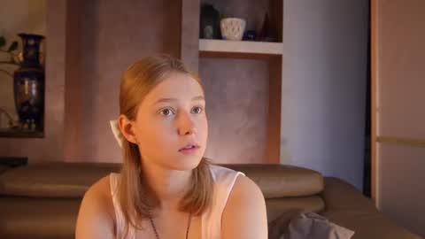 Snapshot of revamcallister chatting on June 2026 05:39:01 AM revamcallister online show from June 2026 05:39:01 AM