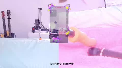 Rebecca y sarih online show from October 2025 09:43:02 AM