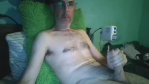 reyes_albert2006 online show from September 2025 11:12:02 AM