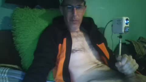 reyes_albert2006 online show from November 2025 12:53:02 PM