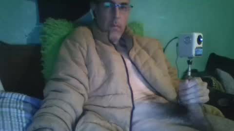 Snapshot of reyes_albert2006 chatting on January 2026 10:57:02 PM reyes_albert2006 online show from January 2026 10:57:02 PM