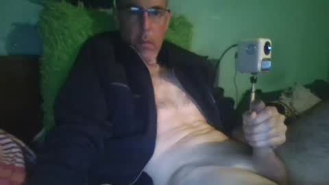 Snapshot of reyes_albert2006 chatting on February 2026 10:19:01 PM reyes_albert2006 online show from February 2026 10:19:01 PM