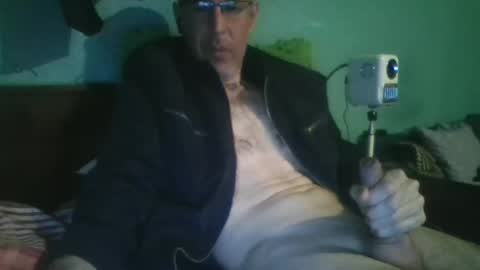 Snapshot of reyes_albert2006 chatting on March 2026 02:52:01 PM reyes_albert2006 online show from March 2026 02:52:01 PM