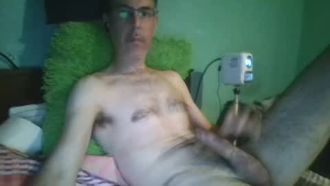 reyes_albert2006 online show from April 2026 06:19:01 AM