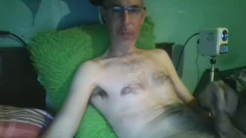 reyes_albert2006 online show from April 2026 07:06:02 AM