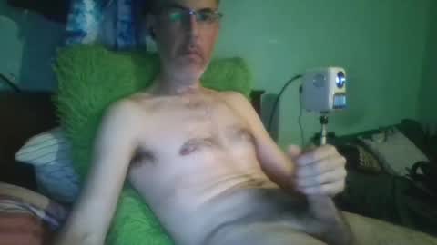 Snapshot of reyes_albert2006 chatting on May 2026 12:10:01 PM reyes_albert2006 online show from May 2026 12:10:01 PM
