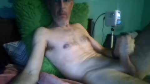 Snapshot of reyes_albert2006 chatting on June 2026 01:04:01 PM reyes_albert2006 online show from June 2026 01:04:01 PM