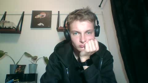 reynhardt online show from June 2026 11:10:01 PM