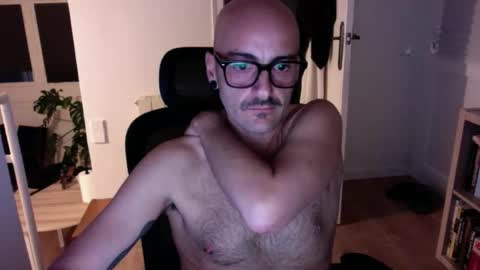 rfmnatural online show from April 2026 09:24:01 PM