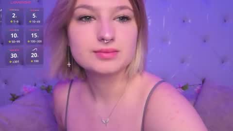 Snapshot of rheamoonn chatting on July 2026 01:01:02 AM Grace online show from July 2026 01:01:02 AM