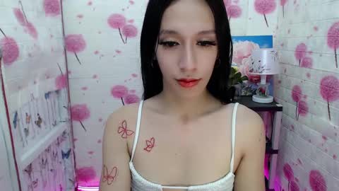 Snapshot of rhian20 chatting on January 2025 04:50:02 AM HI GUYS IM RHIAN PLEASE GIVE ME THUMBS UP online show from January 2025 04:50:02 AM