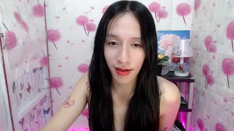 Snapshot of rhian20 chatting on January 2025 01:47:01 AM HI GUYS IM RHIAN PLEASE GIVE ME THUMBS UP online show from January 2025 01:47:01 AM