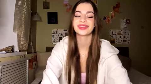 Anna online show from November 2025 02:51:01 PM