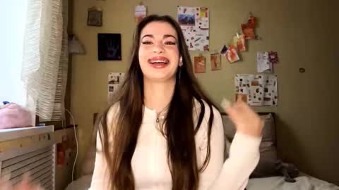 Anna online show from November 2025 09:08:01 AM