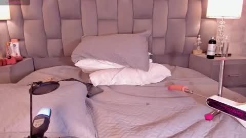 Snapshot of rianamanson chatting on February 2025 08:11:02 AM Riana online show from February 2025 08:11:02 AM