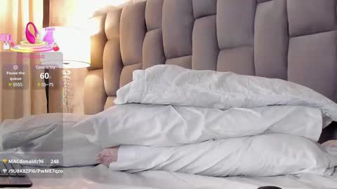 Snapshot of rianamanson chatting on March 2025 08:45:01 AM Riana online show from March 2025 08:45:01 AM