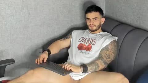 ricardogonzalez666 online show from March 2025 04:19:01 AM